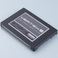 ASCII.jp：デスクトップもSSDの時代 今人気の256GB SSDはこれだ！ (3/3)