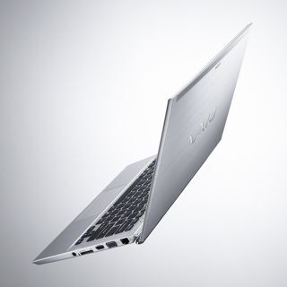 【お洒落なシルバー！高速SSD・最新オフィス2019搭載！SONY VAIO SVT1313AJ】 ASCII.jp：13型Ultrabookが5万円台から―ソニー「VAIO T 13」