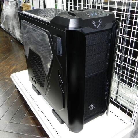 ASCII.jp：ThermaltakeからフルタワーPCケース「ARMOR REVO」が登場