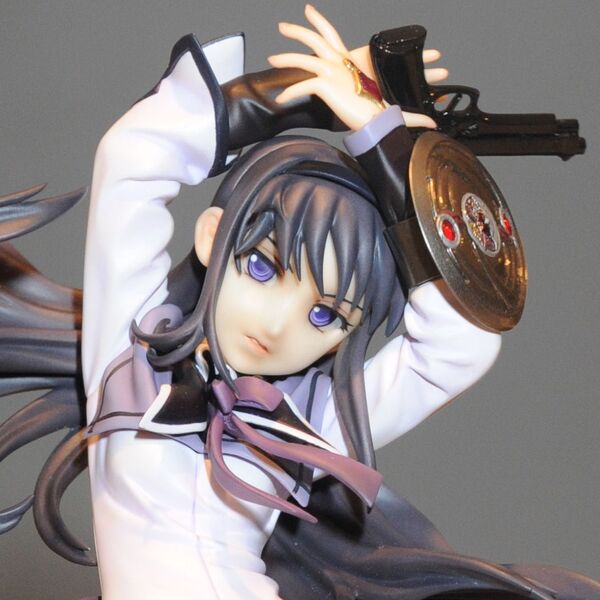 ASCII.jp：ワンフェス2012夏が開幕！ グッスマブースの女神を見よ (1/4)