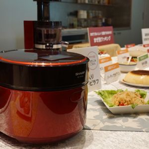 ASCII.jp：もはや炊飯器なのか!? プリンまで作れる「ヘルシオ炊飯器