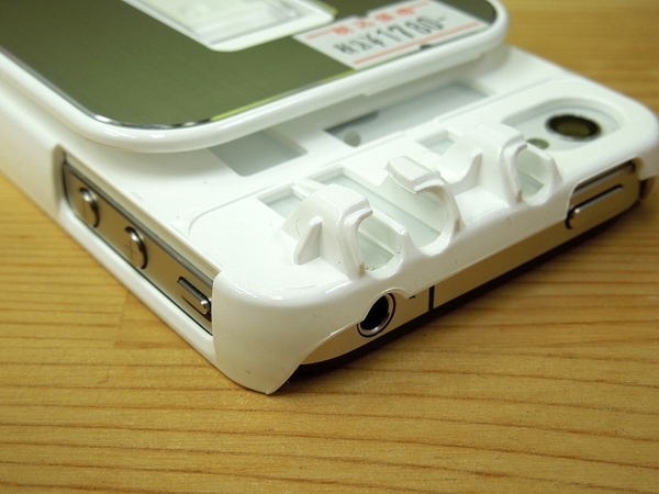 Ascii Jp 純正イヤホンを巻き取り収納できるiphoneケース登場