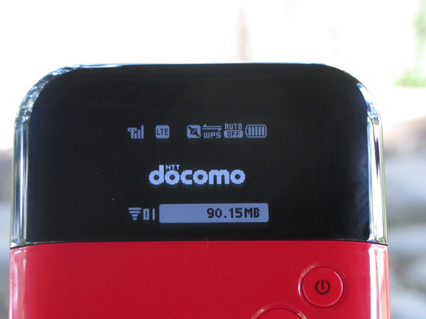 モバイルルーターの「L-04D」は画面に通信量が表示される