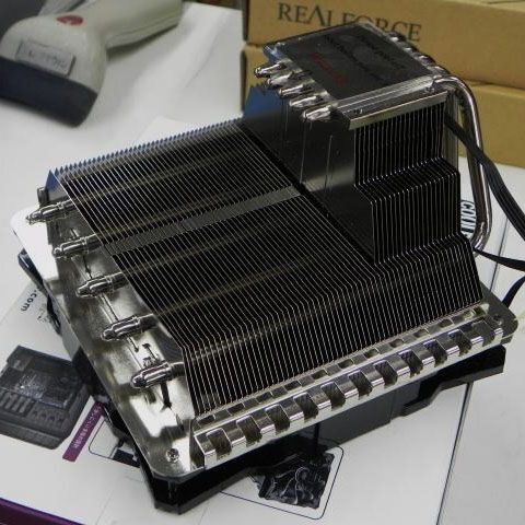 ASCII.jp：クーラーマスターからトップフロー型CPUクーラー「風神