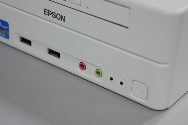 ASCII.jp：ノートPCより省スペースに優れた「Endeavor ST160E」 (1/2)