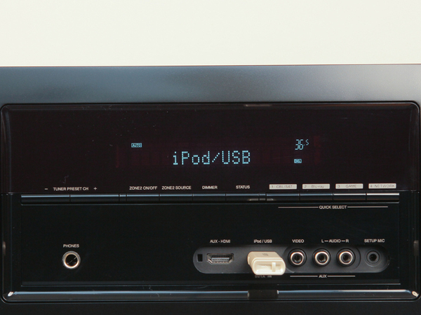 iPod／USBを選んだところ。iPodまたはUSBメモリーの接続時でもほぼ同様の表示となっていた