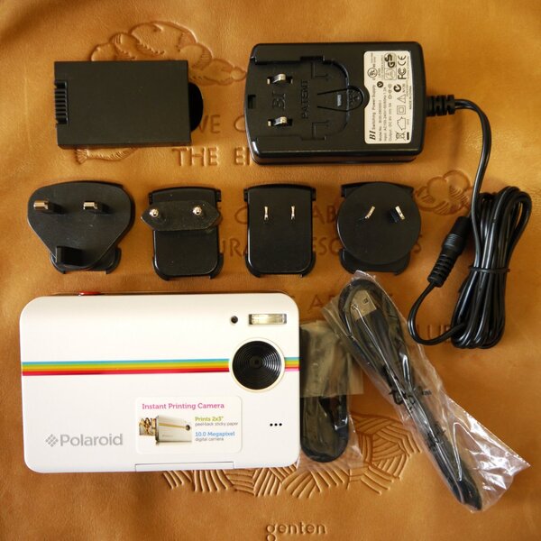 29800円 価格 Polaroid ポラロイド インスタントデジカメ Z2300 撮ったその場で超鮮やかプリント 並行輸入品 ホワイト