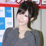 ロリっぽいけれど超セクシー。久宥 茜の悩殺タイツ姿に注目!!