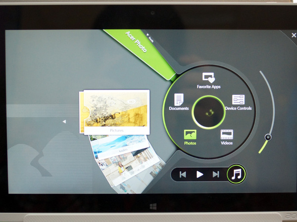 ICONIAにはタッチ操作の利便性を高めるデスクトップアプリ「AcerRing」が導入されている