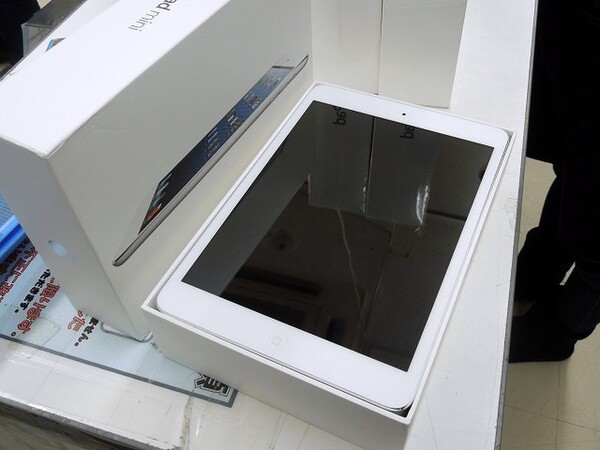 ASCII.jp：SIMフリーのLTE版iPad mini＆iPadが販売開始！