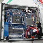 ASCII.jp：厚さ38mmの小型＆薄型ベアボーン「DS61」がShuttleから発売