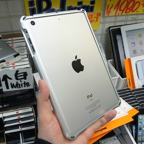 Ascii Jp Ipad Miniをスタイリッシュに保護するアルミバンパーケース