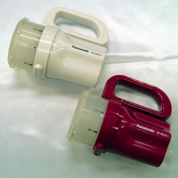 ASCII.jp：パナソニック、すべての電池に対応するLEDライト「電池が