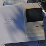 アップル製品を網羅する歴史的写真集「ICONIC」