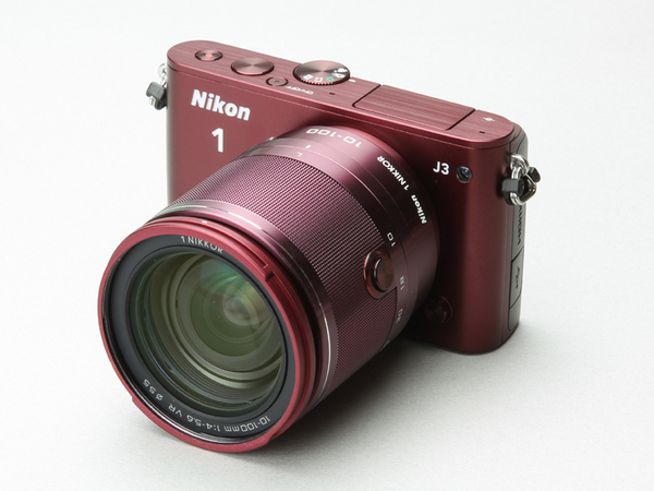 ASCII.jp：本日発売のミラーレス一眼「Nikon 1 J3＆S1」を徹底チェック