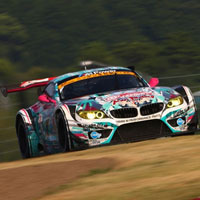 ASCII.jp：ミクZ4、鈴鹿で表彰台に乗るもまさかの失格！ (1/5)