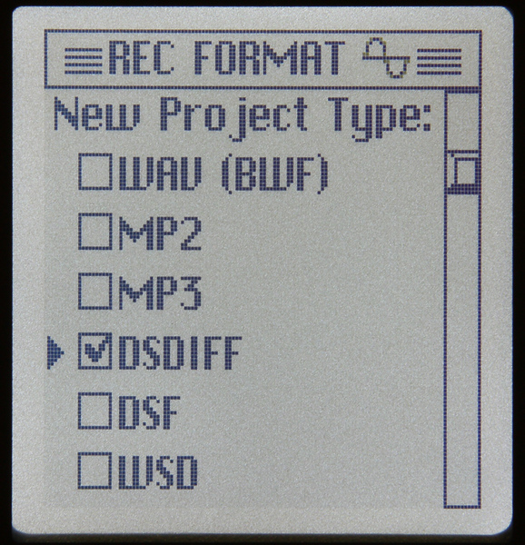 MR-2の録音フォーマット選択画面。写真で選択しているDSDIFFはプロ用機器向けのもの。PCオーディオ用としてはDSFにしておいた方が無難
