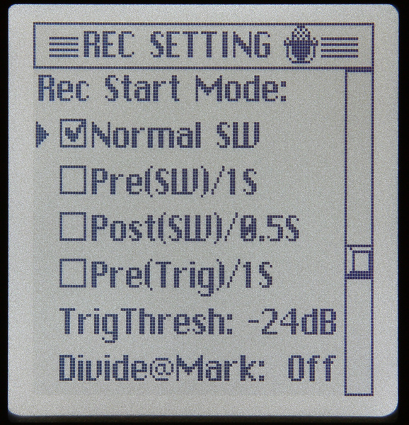録音設定の画面その3。録音スタートモードも、ノーマルのほか、スイッチを押してから1秒前／0.5秒後などが選べる。無音部で自動で分割するマーク機能のオン／オフも可能