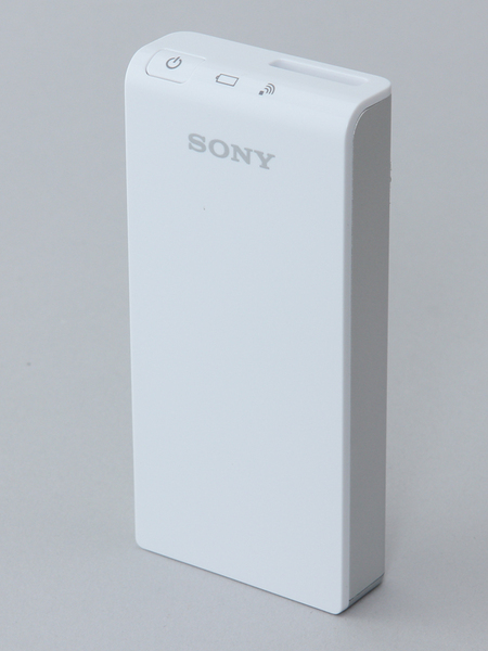ソニー「ポータブルワイヤレスサーバー WG-C10」。ソニーストア価格は8980円