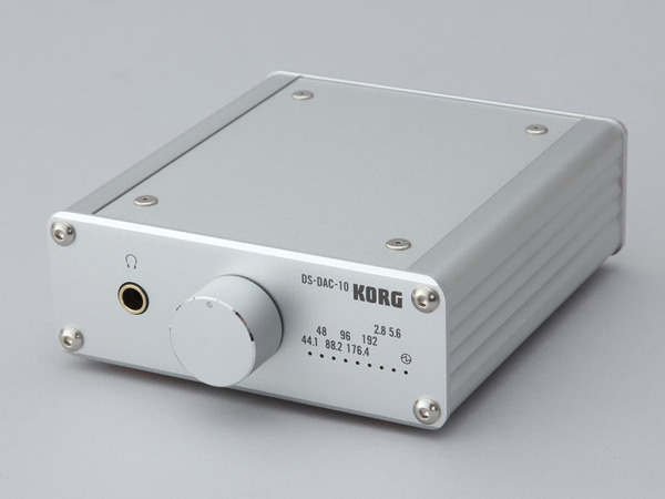 コルグ「DS-DAC-10」。専用再生ソフト「AudioGate」が付属し、DSD音源の再生が可能。コンパクトサイズに加えてUSBバスパワー駆動なので、手軽に使えるのも魅力