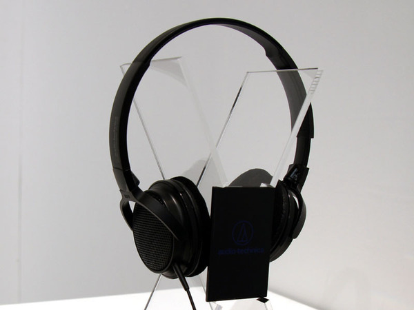 楽器用のモニターヘッドフォン「ATH-EP300」（予想実売価格4000円前後）