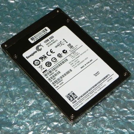 ASCII.jp：800MB/secを実現する高速2.5インチSSD「1200 SSD」シリーズ