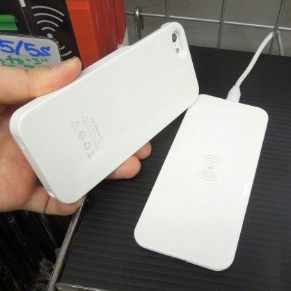 ASCII.jp：iPhone 5で“置くだけ充電”を実現するワイヤレス充電キット