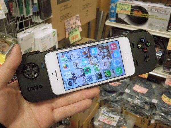 Ascii Jp ロジクールのiphone用ゲームパッド G550 が約9000円
