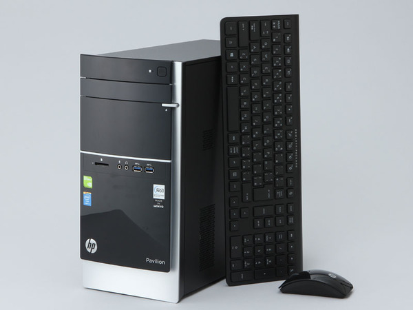 「HP Pavilion 500-240jp」と付属キーボードとマウス。ワイヤレスタイプに無料アップグレードできるキャンペーンが実施されているときもある