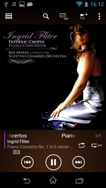 「Chopin: Piano Concerto」の再生画面