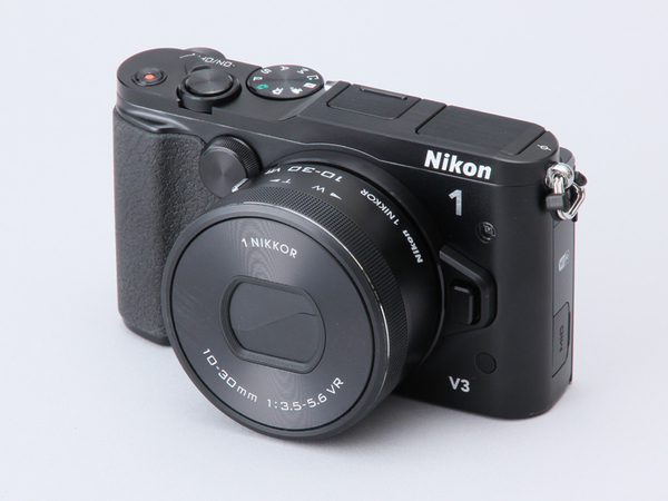 ニコン「Nikon 1 V3」。実売価格はボディーのみで8万1000円前後