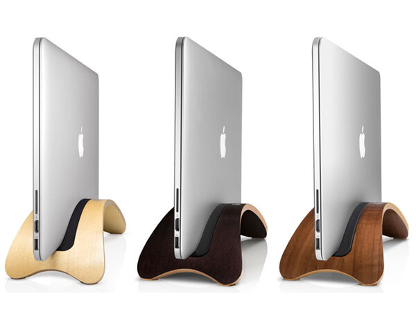 Ascii Jp クラムシェルモードに最適 Macbookを縦置きで垂直に置けるウッドスタンド