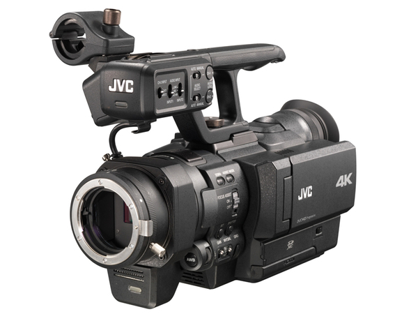 JVCケンウッドの直販限定4Kビデオカメラ「JY-HMQ30」（実売170万円）。ニコンFマウントレンズを装着できるレンズ交換式だ。829万画素CMOSセンサー搭載