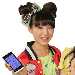 Ascii Jp 玩具メーカー発 けっこう本格的なティーン女子向けスマホ フェアリシア