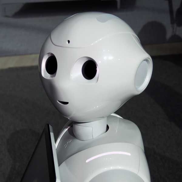 話題の感情ロボット「Pepper」を自ら開発