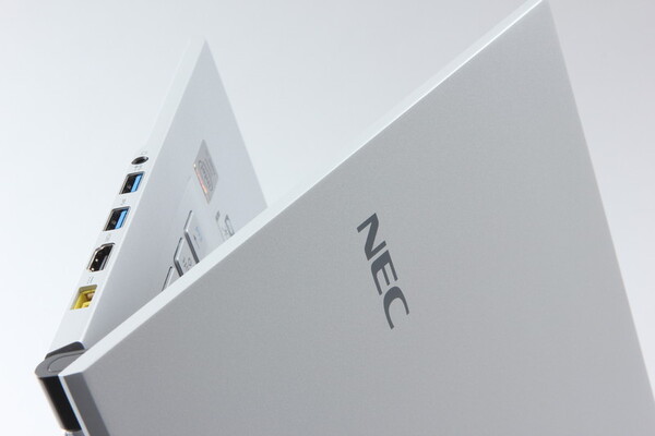 NEC LaVie LZ650/S フルHDタッチパネル