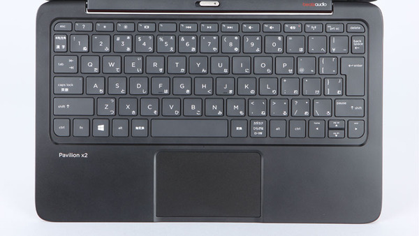 HP Pavilion 11-h100 x2のキーボード部。キーが大きい