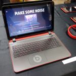 ASCII.jp：重低音を肌で感じるタブレット「HP Slate 7 Beats Special