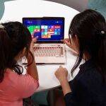 大人カワイイPC「Floral Kiss」は実際のところ女子にウケるのか!?