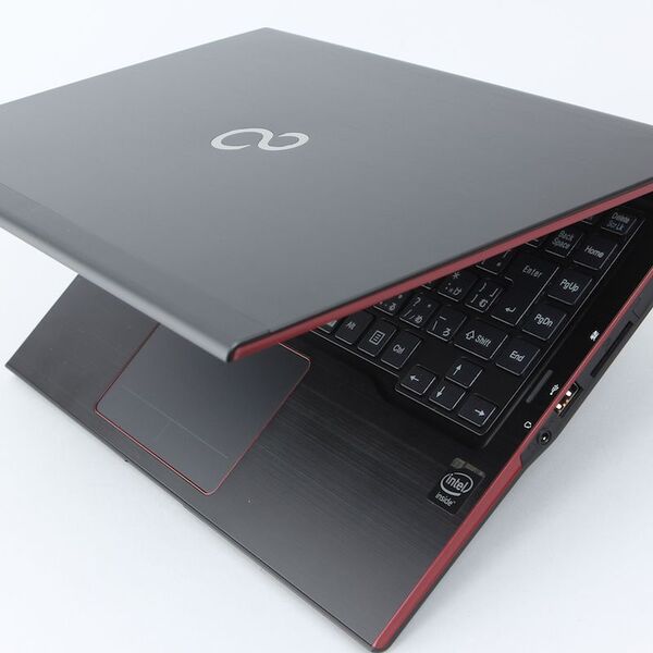 ASCII.jp：13型ノートが8万円台から!! - エントリー向け富士通