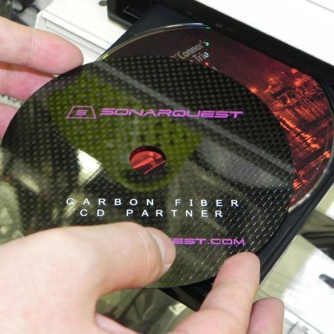 ASCII.jp：2000円台で買えるカーボン素材のCDスタビライザーが上海問屋から