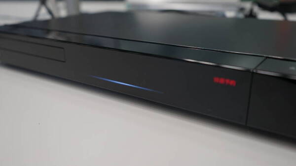 PlayStation 4などと共通するデザインとなったBlu-ray Discレコーダー新モデル