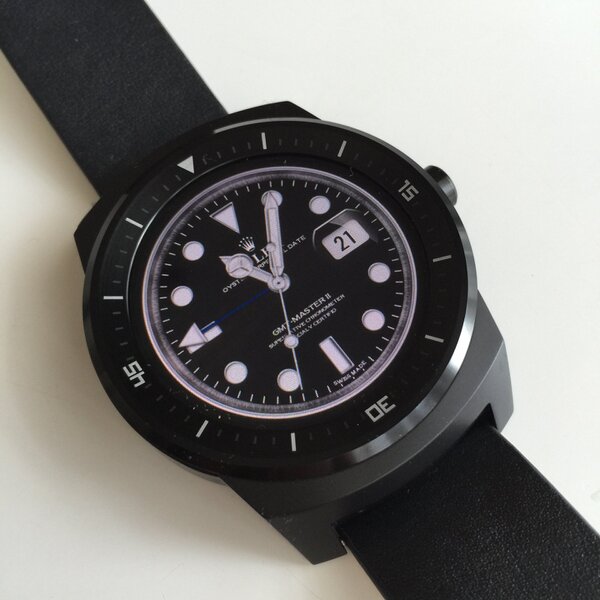 G Watch Rはベゼルに太さがあり、この程度の文字盤イメージなら問題なくぴったり合う