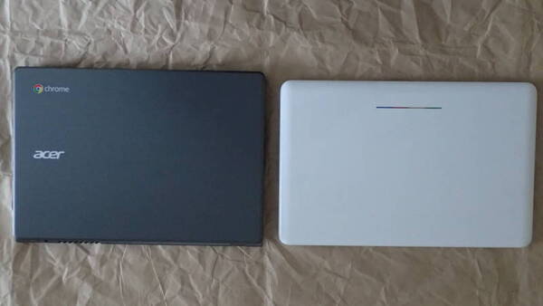 Acer Chromebook C720（左）とHP Chromebook 11（右）。クラシック＆堅牢イメージとモダンイメージでまったく違う両者の雰囲気
