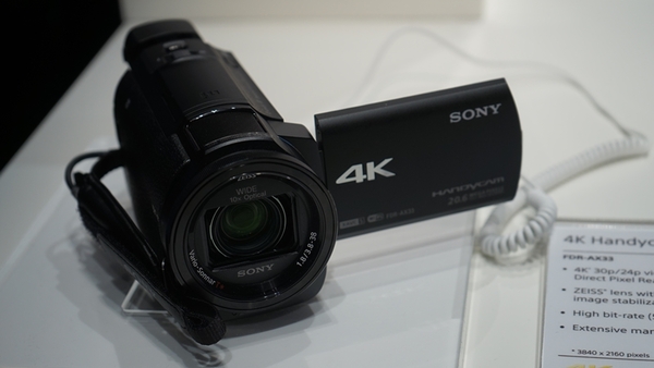ソニーが発表した4Kビデオカメラ「FDR-AX33」