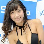 Hカップの葉月あやがセクシー衣装でポロリを連発!?