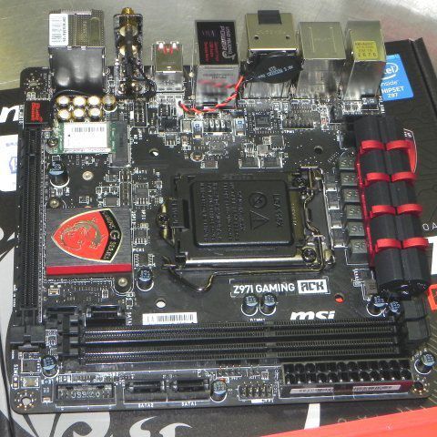 ASCII.jp：無縁LANもKillerのハイエンドMini-ITXマザーがMSIから発売