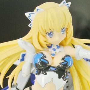 ASCII.jp：武装神姫の22cmフィギュア！ 武装のデキも良しの「レーネ