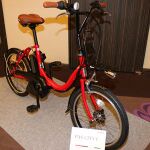 ASCII.jp：両輪駆動の電動アシスト自転車「アルベルトe」で都内の激坂