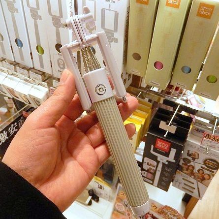 smastick スマスティック SS-05R smastick スマスティック SS-05R ASCII.jp：コンパクトに折りたためる